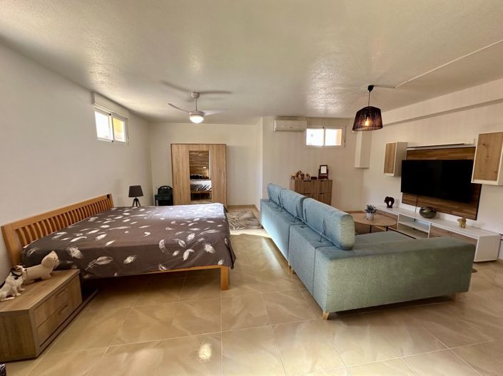 Image No.21-4 Bed Townhouse for sale