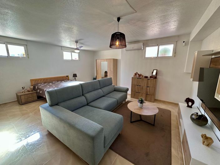 Image No.22-4 Bed Townhouse for sale