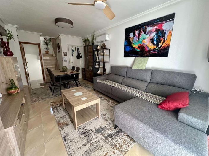 Image No.26-4 Bed Townhouse for sale