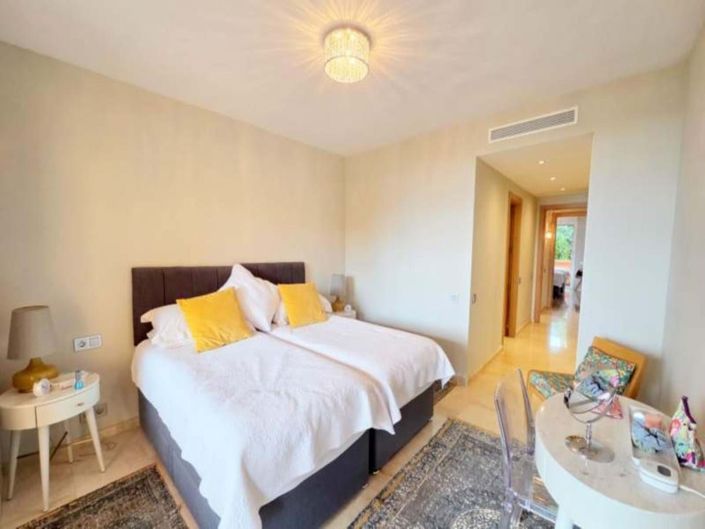 Image No.15-3 Bed Apartment for sale