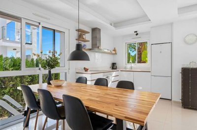 1447-649624-78d1f4f8b6655591b02d22fabb36a692d