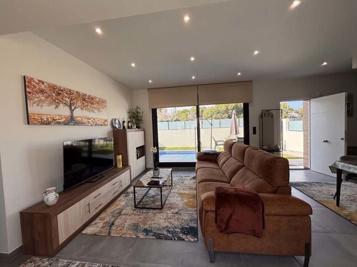 Image No.11-2 Bed Villa for sale