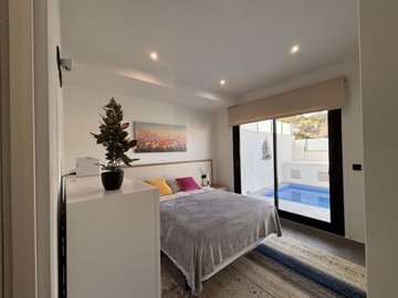 1447-650957-78d1f4f8b6655591b02d22fabb36a692d