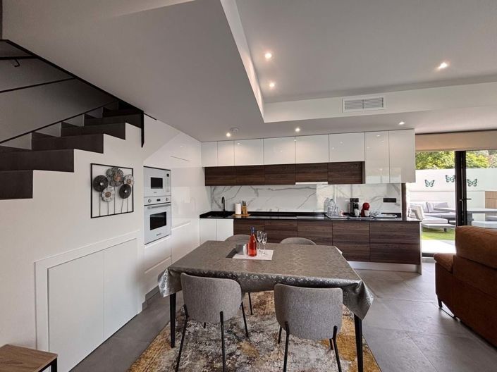 Image No.8-2 Bed Villa for sale