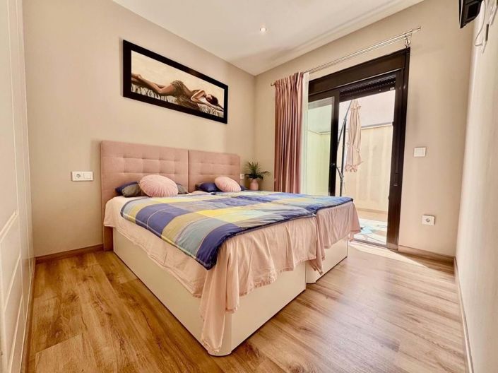 Image No.15-3 Bed Townhouse for sale