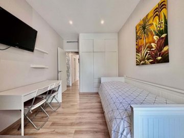 1447-650588-78d1f4f8b6655591b02d22fabb36a692d