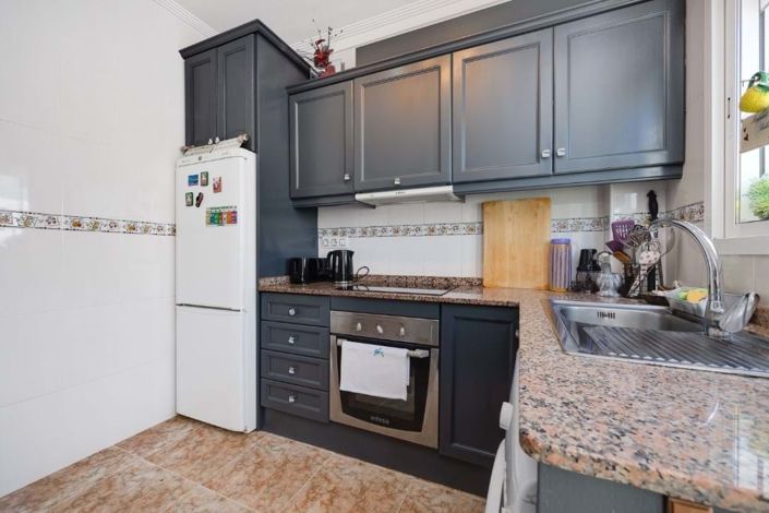 Image No.12-2 Bed Townhouse for sale