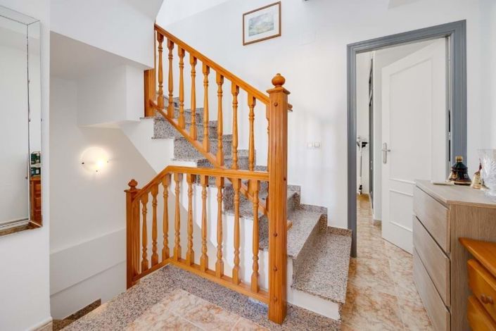 Image No.17-2 Bed Townhouse for sale