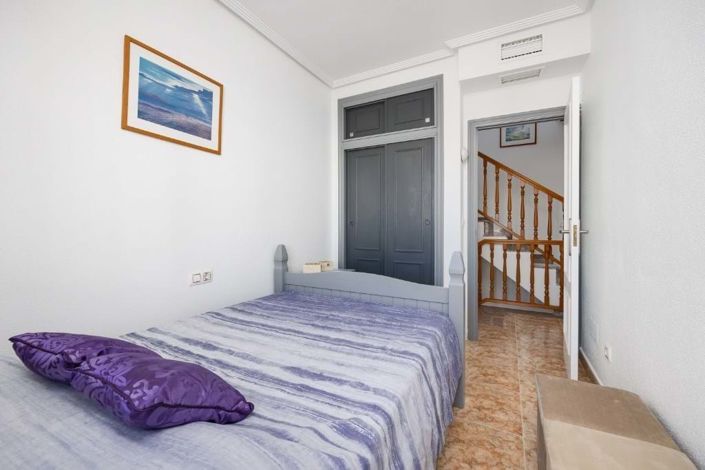 Image No.22-2 Bed Townhouse for sale