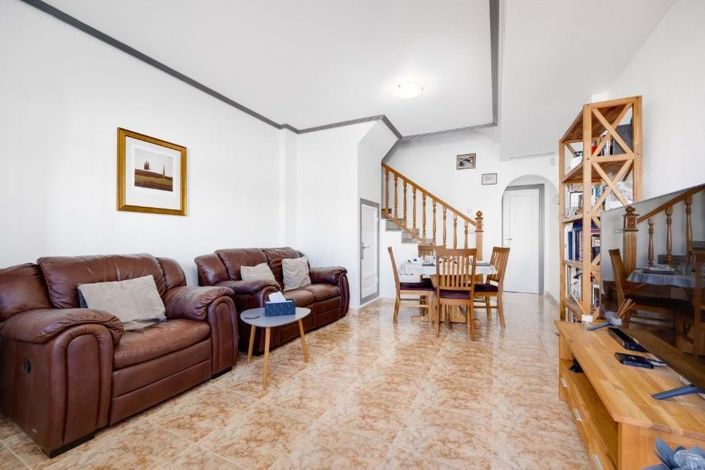 Image No.5-2 Bed Townhouse for sale