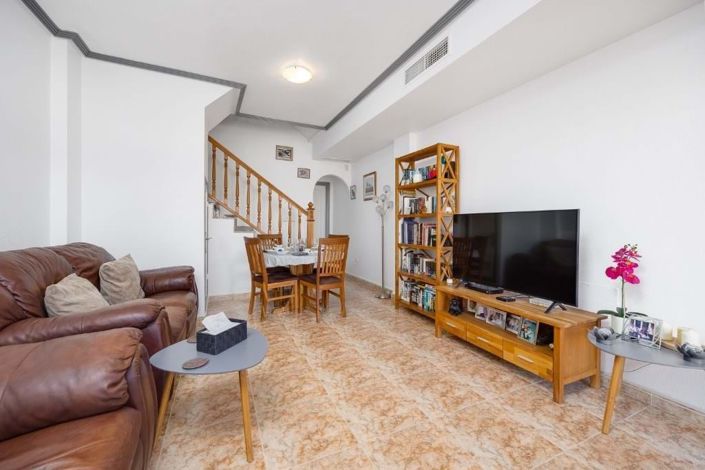 Image No.6-2 Bed Townhouse for sale