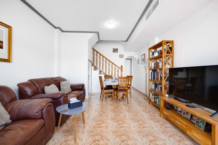 Image No.7-2 Bed Townhouse for sale