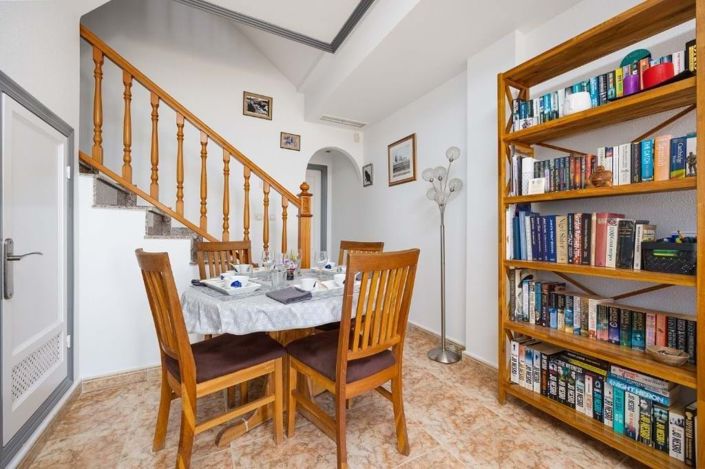 Image No.9-2 Bed Townhouse for sale