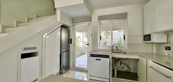 Image No.19-3 Bed Villa for sale