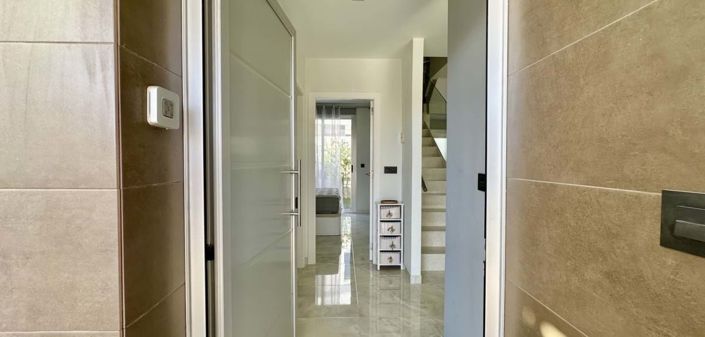 Image No.20-3 Bed Villa for sale