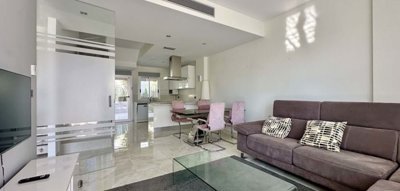 1447-651261-78d1f4f8b6655591b02d22fabb36a692d