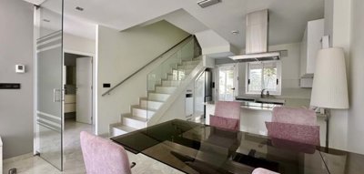 1447-651261-78d1f4f8b6655591b02d22fabb36a692d