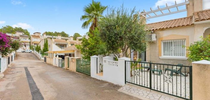 Image No.11-2 Bed Townhouse for sale