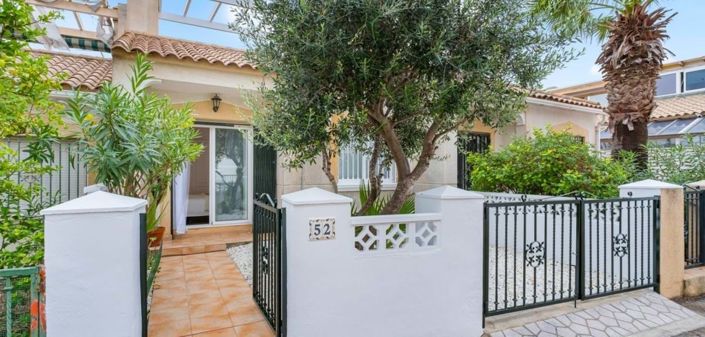 Image No.9-2 Bed Townhouse for sale