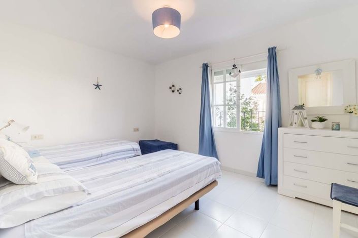 Image No.17-2 Bed Townhouse for sale