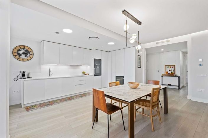 Image No.8-2 Bed Apartment for sale