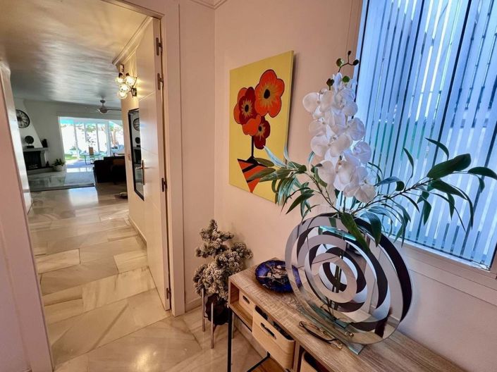 Image No.11-3 Bed Townhouse for sale