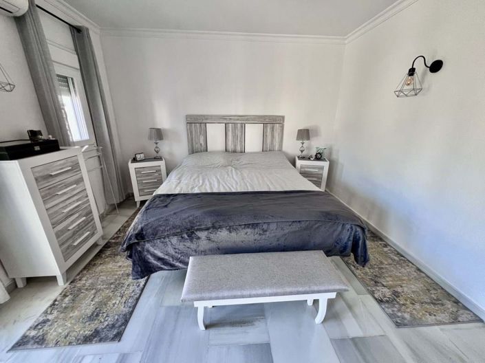 Image No.13-3 Bed Townhouse for sale