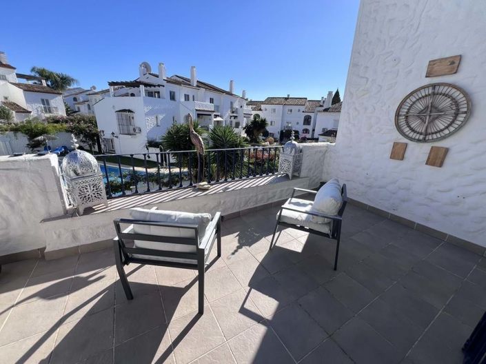 Image No.14-3 Bed Townhouse for sale