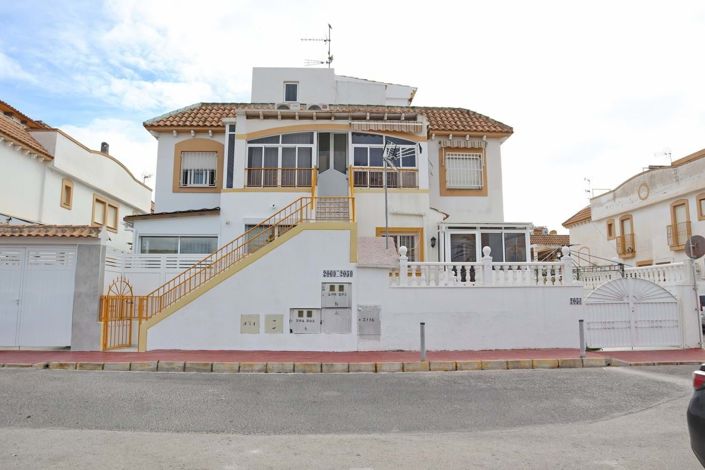 Image No.36-2 Bed Bungalow for sale