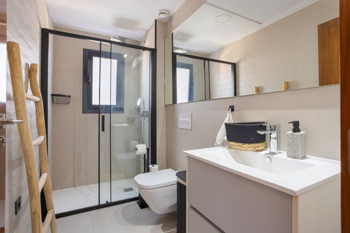 Image No.20-3 Bed Villa for sale