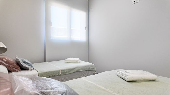 Image No.20-2 Bed Apartment for sale