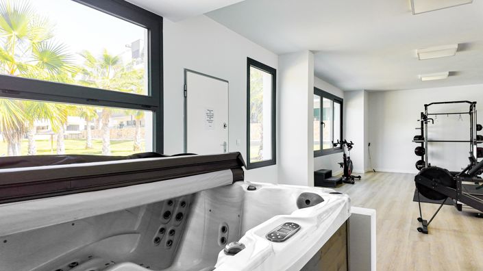 Image No.33-2 Bed Apartment for sale