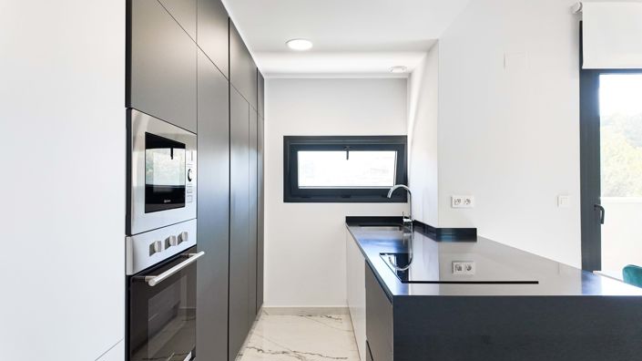 Image No.8-2 Bed Apartment for sale