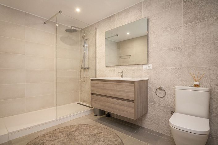 Image No.22-6 Bed Villa for sale