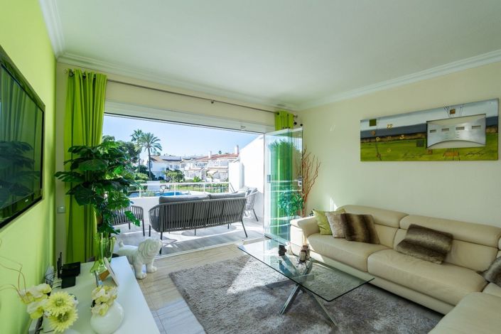 Image No.24-3 Bed Apartment for sale