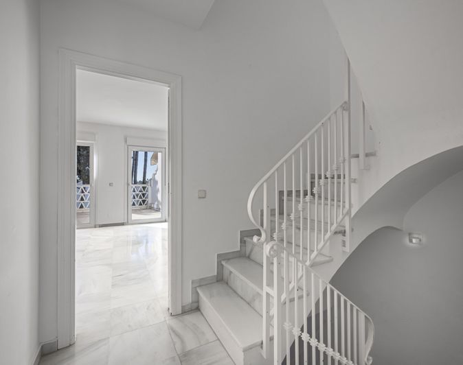 Image No.15-3 Bed Townhouse for sale