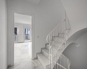 1447-650237-78d1f4f8b6655591b02d22fabb36a692d