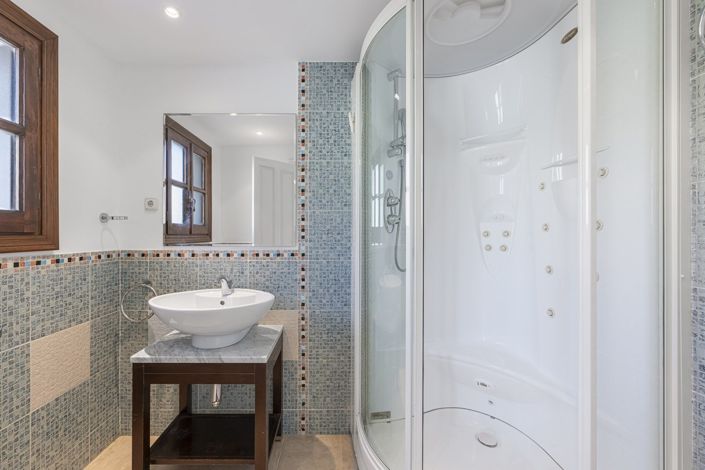 Image No.27-3 Bed Townhouse for sale