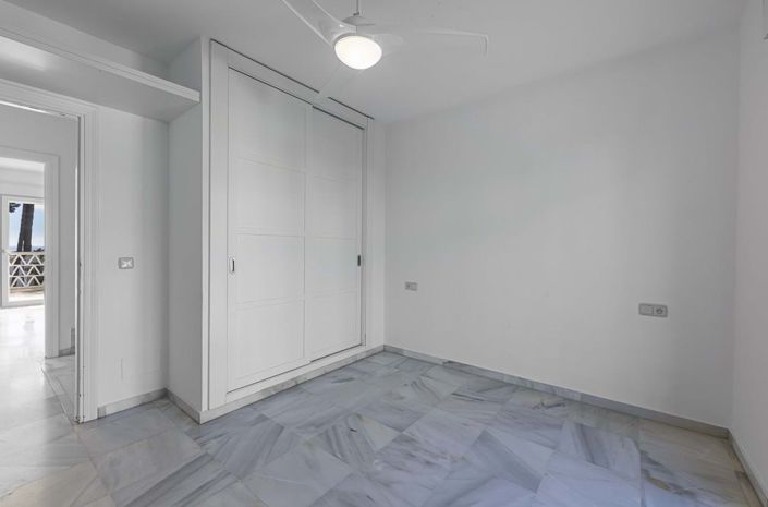 Image No.28-3 Bed Townhouse for sale