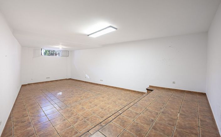 Image No.33-3 Bed Townhouse for sale