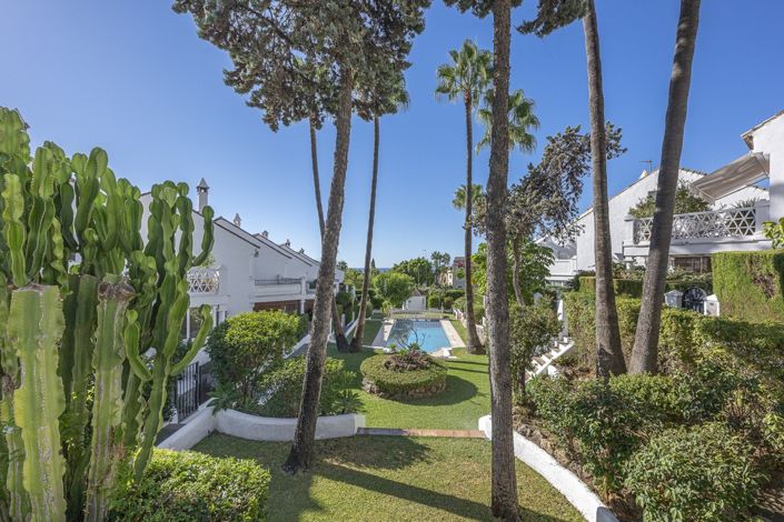 Image No.37-3 Bed Townhouse for sale