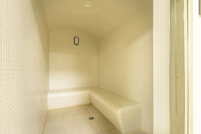 Image No.22-4 Bed Townhouse for sale