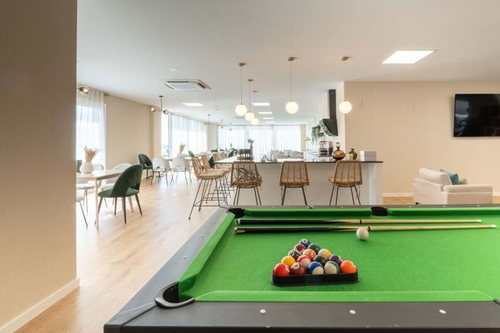 Image No.24-4 Bed Townhouse for sale