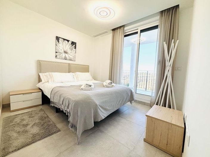 Image No.20-3 Bed Apartment for sale