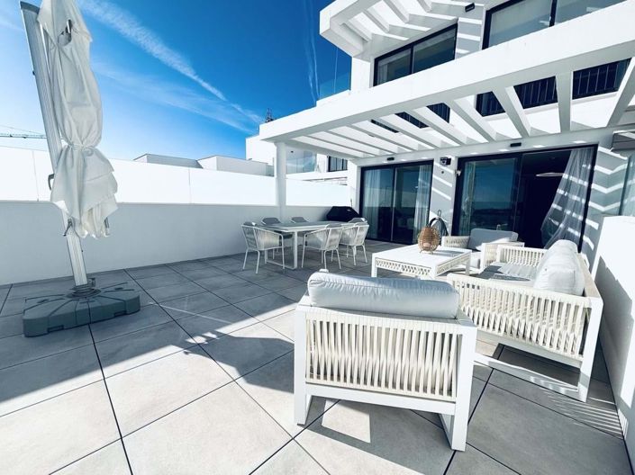 Image No.3-3 Bed Apartment for sale