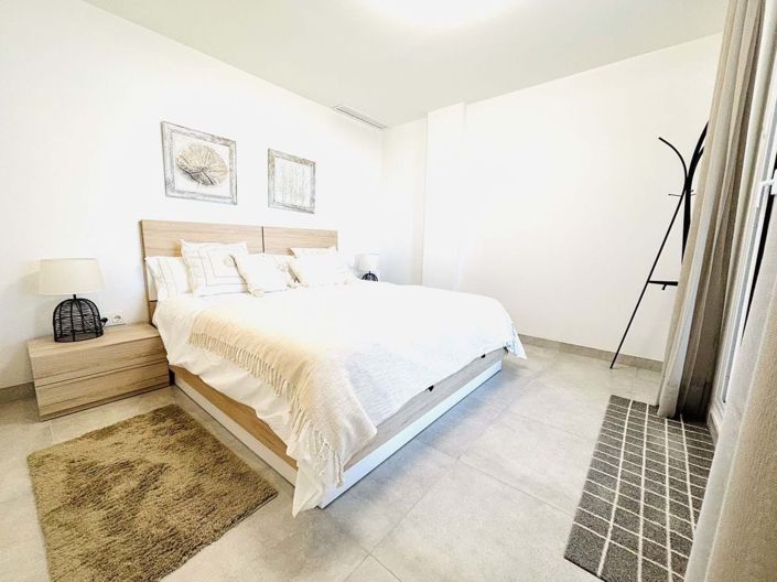 Image No.30-3 Bed Apartment for sale