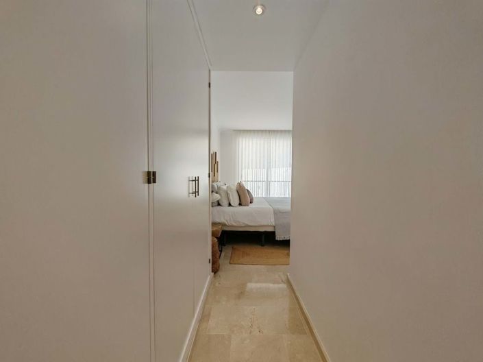 Image No.18-3 Bed Apartment for sale