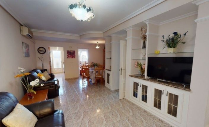 Image No.4-3 Bed Townhouse for sale