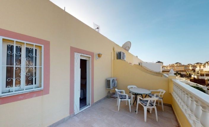 Image No.8-3 Bed Townhouse for sale