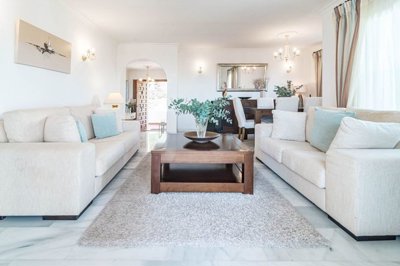 1447-651537-78d1f4f8b6655591b02d22fabb36a692d